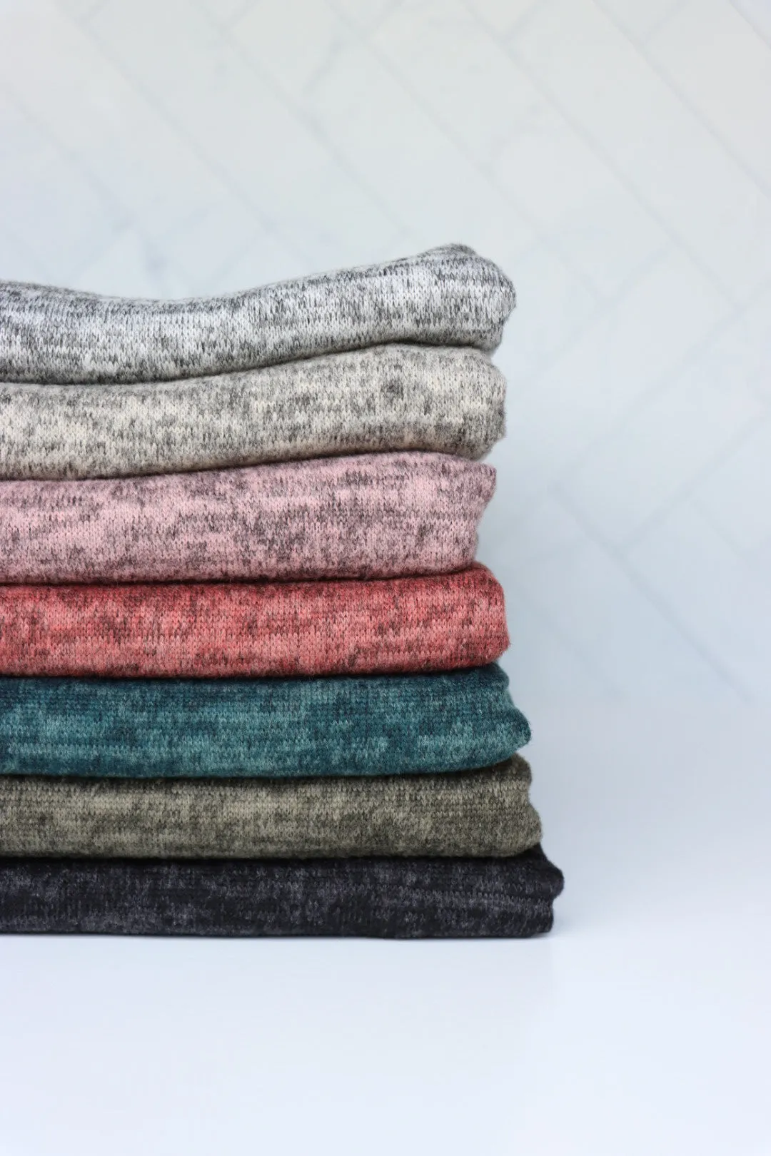 5YD 8IN REMNANT; Marled Oatmeal Brushed Hacci Sweater Knit