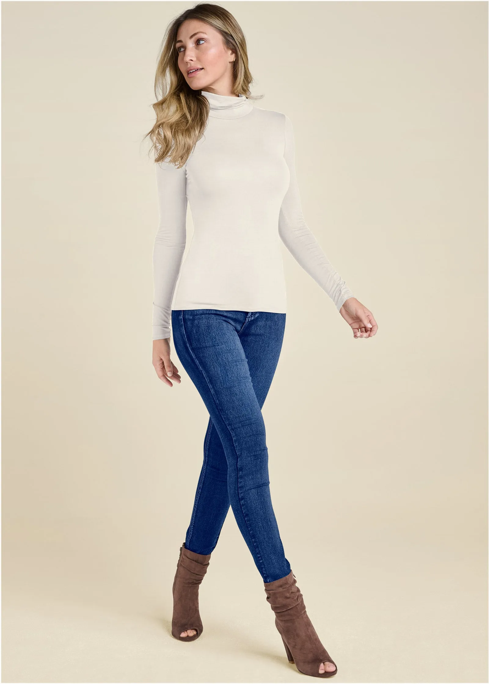 Back Cut-Out Casual Top - Off White
