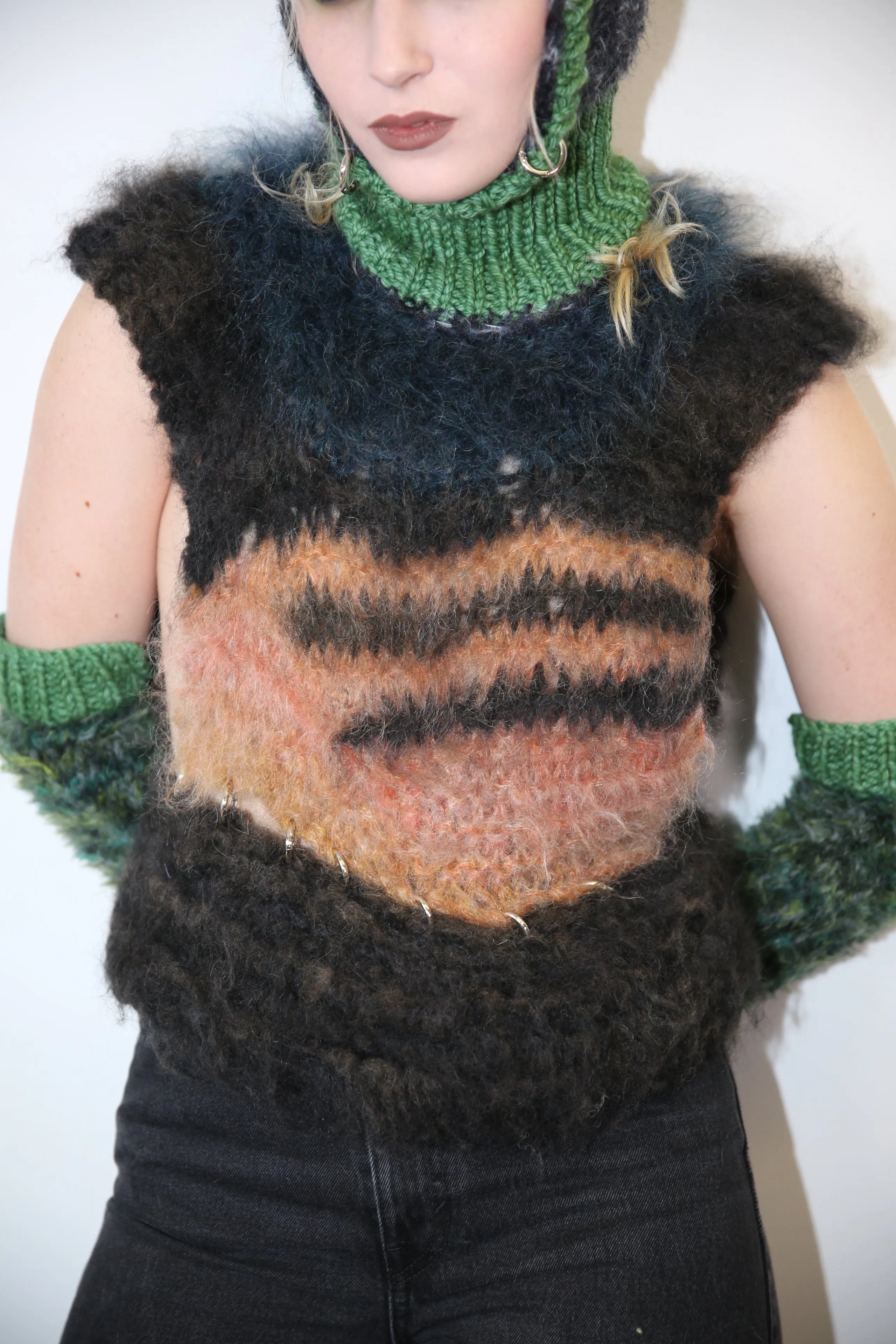 DRAWING THE LINE PIERCING VEST